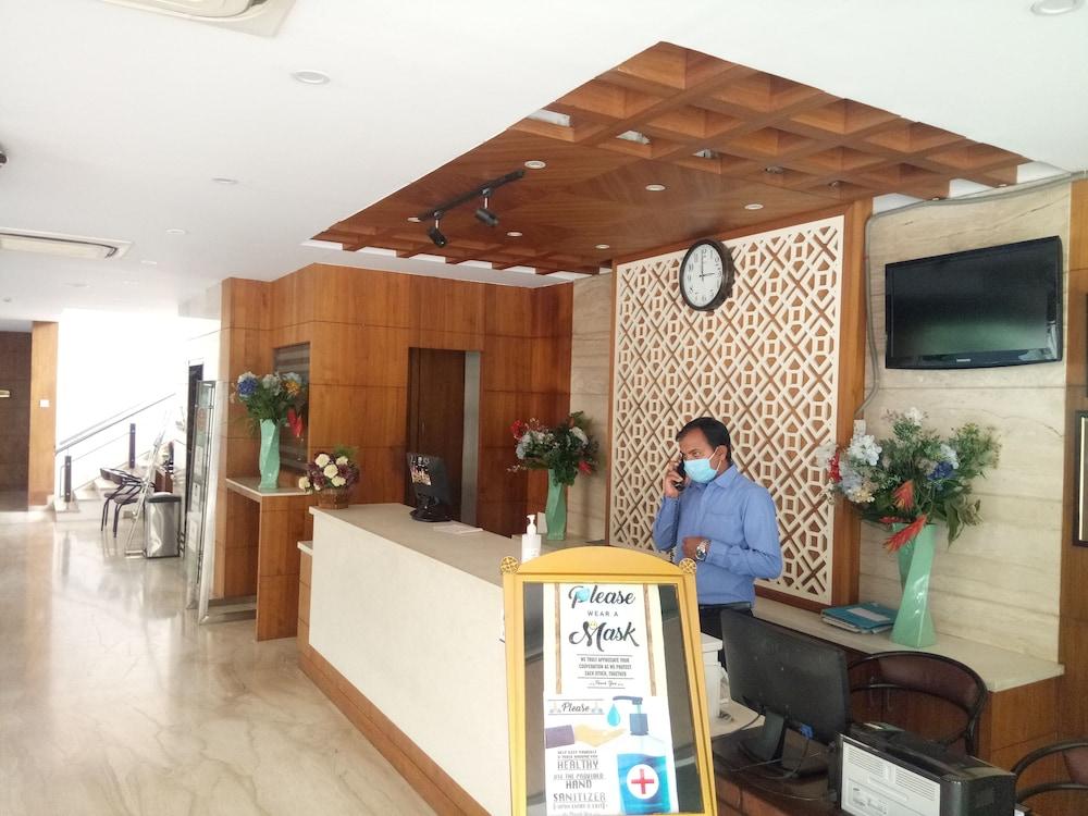 קוימבטור Hotel Prince Gardens מראה חיצוני תמונה