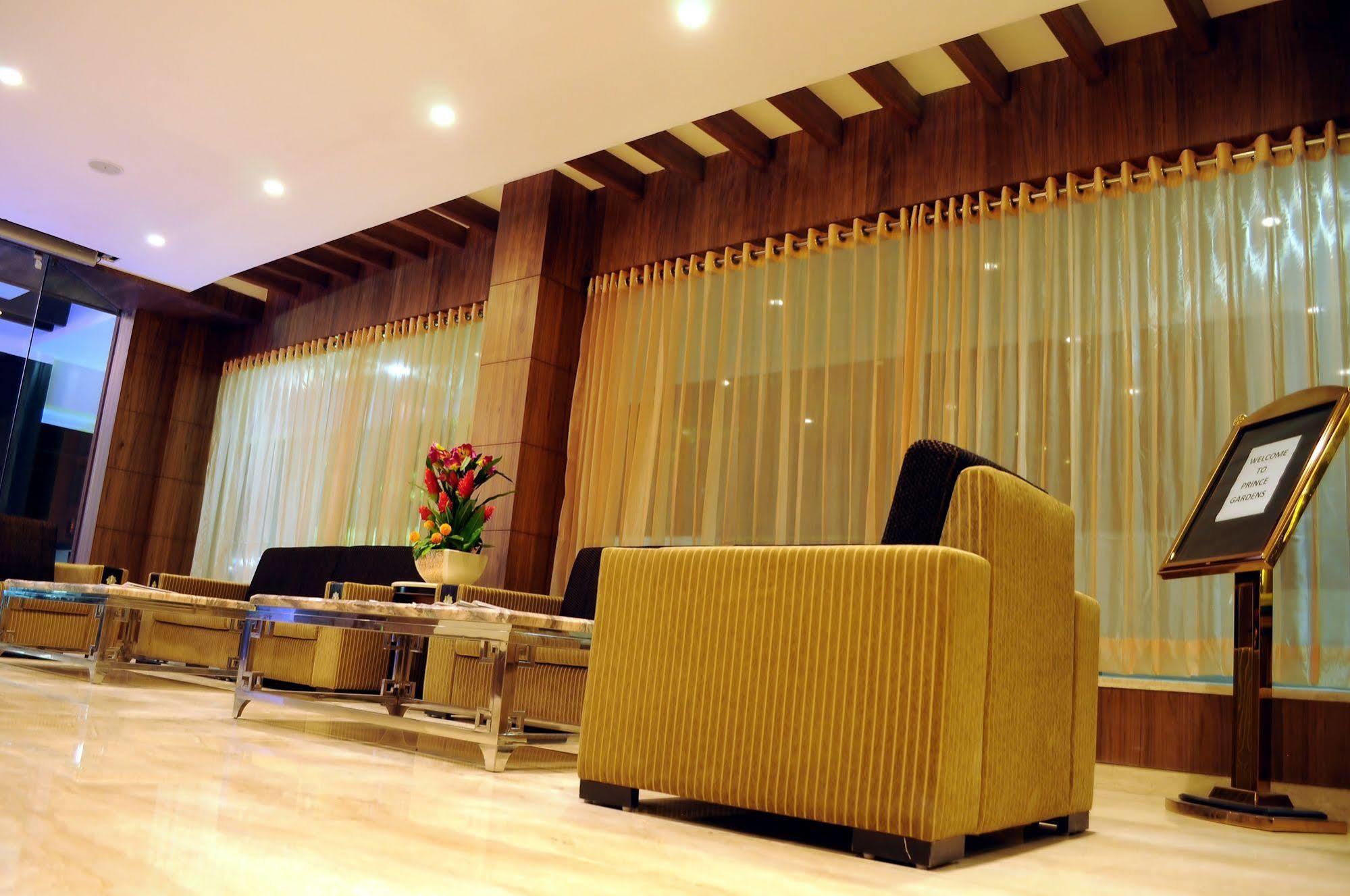 קוימבטור Hotel Prince Gardens מראה חיצוני תמונה