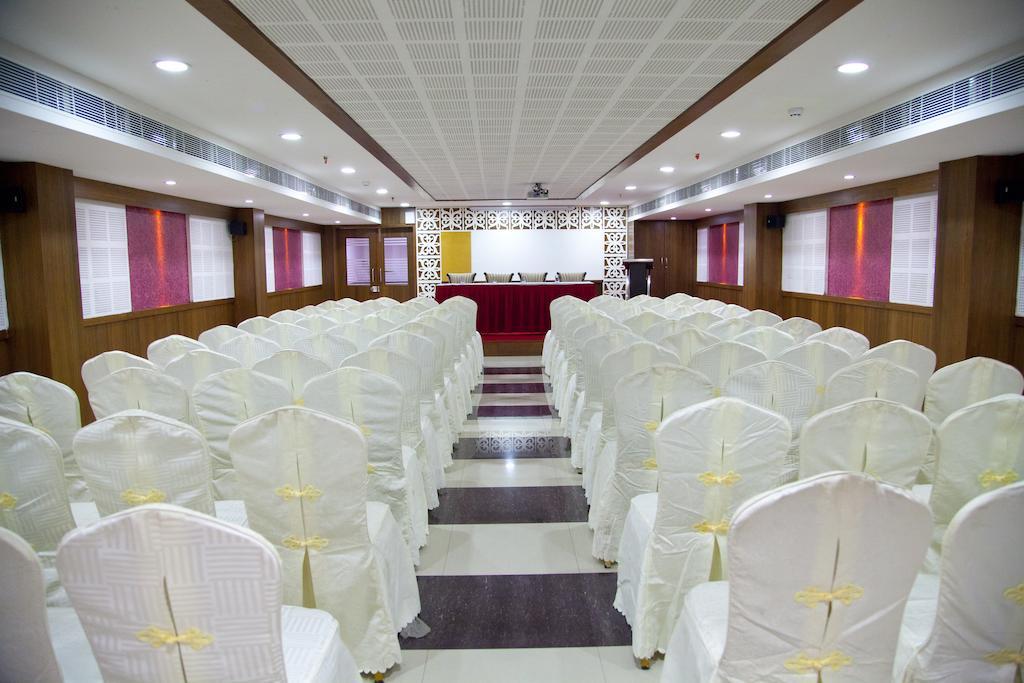 קוימבטור Hotel Prince Gardens מראה חיצוני תמונה
