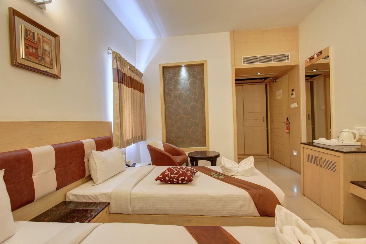 קוימבטור Hotel Prince Gardens מראה חיצוני תמונה