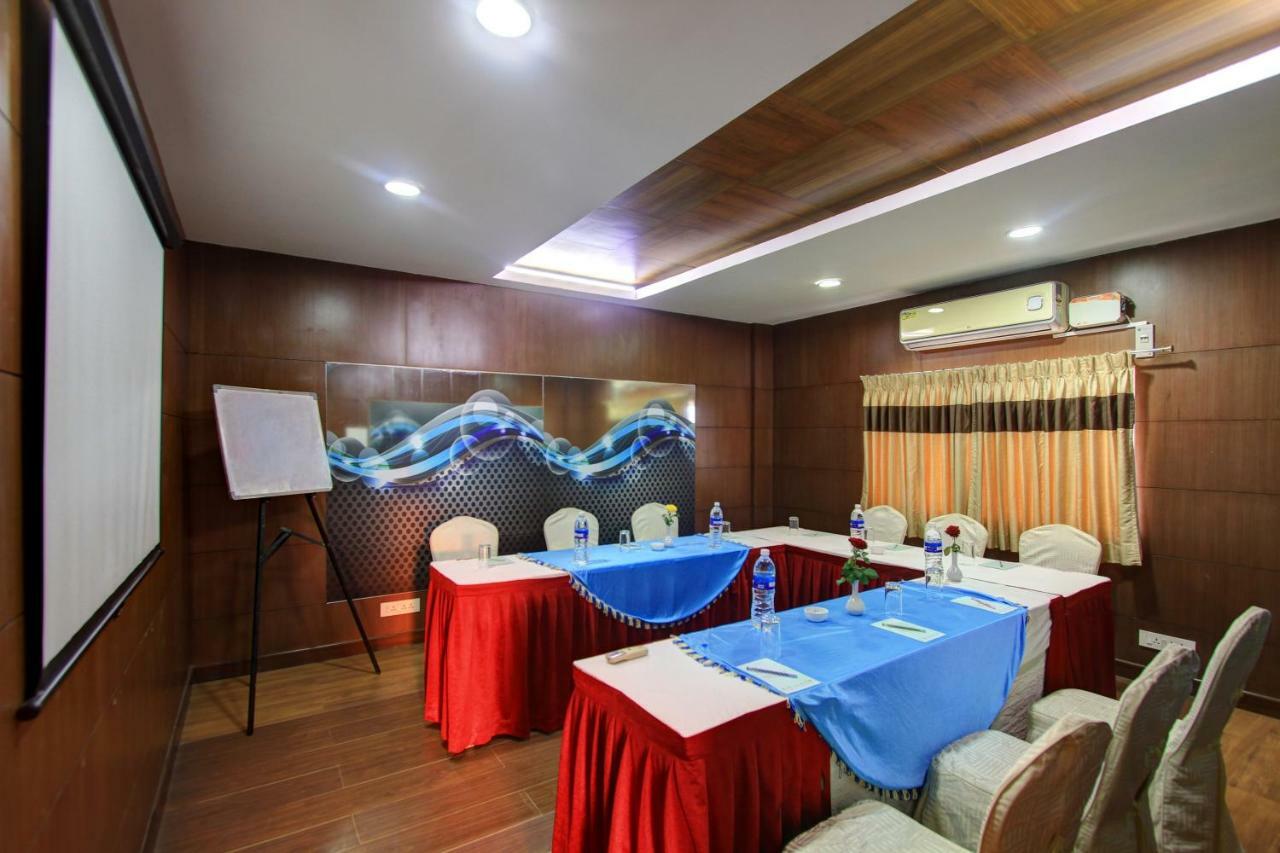 קוימבטור Hotel Prince Gardens מראה חיצוני תמונה